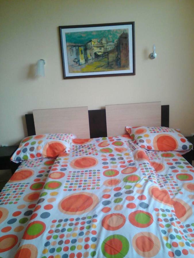 M&M Apartment เวลินกราด ภายนอก รูปภาพ
