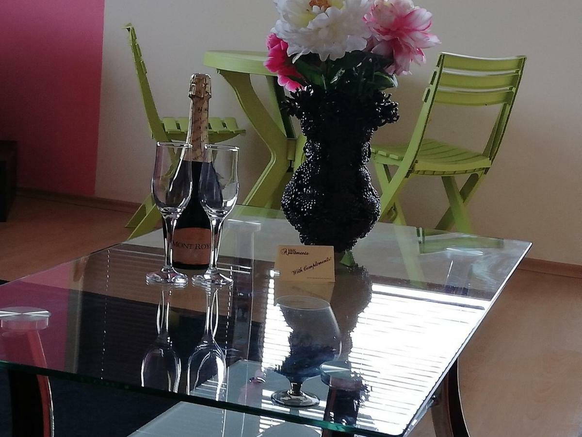 M&M Apartment เวลินกราด ภายนอก รูปภาพ