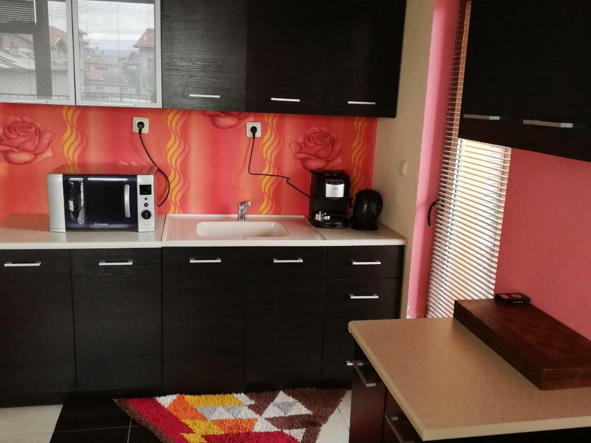 M&M Apartment เวลินกราด ภายนอก รูปภาพ