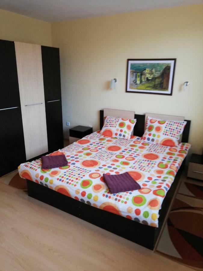 M&M Apartment เวลินกราด ภายนอก รูปภาพ